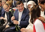 Başbakan Ahmet Davutoğlu ile Gençlik ve Spor Bakanı Akif Çağatay Kılıç, Gençlik ve Spor Bakanlığı’nın 190 adet Spor Tesisin açılışı ile 22 Adet Spor Tesisinin temel atma törenlerine katıldı.