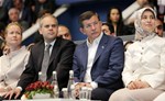 Başbakan Ahmet Davutoğlu ile Gençlik ve Spor Bakanı Akif Çağatay Kılıç, Gençlik ve Spor Bakanlığı’nın 190 adet Spor Tesisin açılışı ile 22 Adet Spor Tesisinin temel atma törenlerine katıldı.