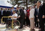 Başbakan Ahmet Davutoğlu ile Gençlik ve Spor Bakanı Akif Çağatay Kılıç, Gençlik ve Spor Bakanlığı’nın 190 adet Spor Tesisin açılışı ile 22 Adet Spor Tesisinin temel atma törenlerine katıldı.
