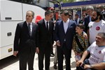Başbakan Ahmet Davutoğlu ile Gençlik ve Spor Bakanı Akif Çağatay Kılıç, Gençlik ve Spor Bakanlığı’nın 190 adet Spor Tesisin açılışı ile 22 Adet Spor Tesisinin temel atma törenlerine katıldı.