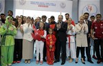 Başbakan Ahmet Davutoğlu ile Gençlik ve Spor Bakanı Akif Çağatay Kılıç, Gençlik ve Spor Bakanlığı’nın 190 adet Spor Tesisin açılışı ile 22 Adet Spor Tesisinin temel atma törenlerine katıldı.