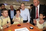 Gençlik ve Spor Bakanı Akif Çağatay Kılıç, Samsun Tekkeköy Belediyesi Meskenler düğün salonunda Tekkeköy ilçe Milli Eğitim Müdürlüğü tarafından düzenlenen Öğrenme Şenliği Etkinliğine katıldı.