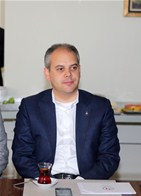Gençlik ve Spor Bakanı Akif Çağatay Kılıç, Samsun'un Vezirköprü İlçesi'nde sivil toplum kuruluşları temsilcileri ile kahvaltı programında bir araya geldi.