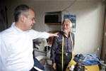 Gençlik ve Spor Bakanı Akif Çağatay Kılıç, Samsun'un Vezirköprü İlçesi esnafını ziyaret etti.