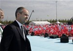 Cumhurbaşkanı Recep Tayyip Erdoğan ve Başbakan Ahmet Davutoğlu ile Gençlik ve Spor Bakanı Akif Çağatay Kılıç, İstanbul'un Fethi'nin 562. Yıl Dönümü Kutlamalarına katıldı.