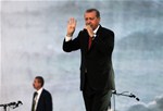 Cumhurbaşkanı Recep Tayyip Erdoğan ve Başbakan Ahmet Davutoğlu ile Gençlik ve Spor Bakanı Akif Çağatay Kılıç, İstanbul'un Fethi'nin 562. Yıl Dönümü Kutlamalarına katıldı.