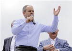 Gençlik ve Spor Bakanı Akif Çağatay Kılıç, Ak Parti Vezirköprü İlçe mitingine katıldı.