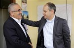 Gençlik ve Spor Bakanı Akif Çağatay Kılıç, Samsun'un Atakum İlçesi'nde esnaf ziyaretinde bulundu.