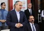 Gençlik ve Spor Bakanı Akif Çağatay Kılıç, Samsun Gıda Borsası üyeleri ile bir araya geldi.