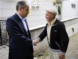 Gençlik ve Spor Bakanı Akif Çağatay Kılıç, İlyasköy Mahallesi esnafını ziyaret etti.