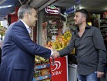 Gençlik ve Spor Bakanı Akif Çağatay Kılıç, İlyasköy Mahallesi esnafını ziyaret etti.