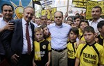 Gençlik ve Spor Bakanı Akif Çağatay Kılıç, Ak Parti Terme İlçe mitingine katıldı.