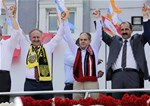 Gençlik ve Spor Bakanı Akif Çağatay Kılıç, Ak Parti Terme İlçe mitingine katıldı.