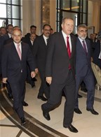 Cumhurbaşkanı Recep Tayyip Erdoğan ile Gençlik ve Spor Bakanı Akif Çağatay Kılıç, 1. Avrupa Oyunları'nın açılış törenine katılmak için geldikleri Bakü'de heyetler arası görüşmelere katıldı.