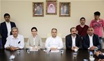 Gençlik ve Spor Bakanı Akif Çağatay Kılıç, Ak Parti Atakum İlçe Başkanlığı'nı ziyaret etti.