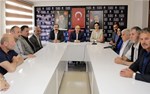 Gençlik ve Spor Bakanı Akif Çağatay Kılıç, Ak Parti Ondokuzmayıs İlçe Başkanlığı'nı ziyaret etti.