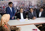 Gençlik ve Spor Bakanı Akif Çağatay Kılıç, Ak Parti Salıpazarı İlçe Başkanlığı'nı ziyaret etti.