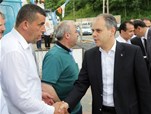 Gençlik ve Spor Bakanı Akif Çağatay Kılıç, Ak Parti Ayvacık İlçe Başkanlığı'nı ziyaret etti.