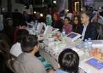 Gençlik ve Spor Bakanı Akif Çağatay Kılıç, Samsun Büyükşehir Belediyesi Sanat Merkezi'nde yetim çocuklar için düzenlenen iftar yemeğine katıldı.