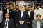 Gençlik ve Spor Bakanı Akif Çağatay Kılıç, AK Parti Samsun İl Başkanlığı'nda düzenlenen bayramlaşma törenine katıldı.