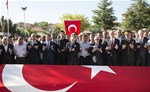 Gençlik ve Spor Bakanı Akif Çağatay Kılıç, Şehit Polis Memuru Feyyaz Yumuşak'ın cenaze törenine katıldı.