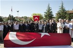 Gençlik ve Spor Bakanı Akif Çağatay Kılıç, Şehit Polis Memuru Feyyaz Yumuşak'ın cenaze törenine katıldı.