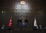 Başbakan Ahmet Davutoğlu ile Gençlik ve Spor Bakanı Akif Çağatay Kılıç, AK Parti TBMM Grup toplantısına katıldı.