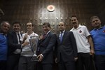 Başbakan Ahmet Davutoğlu ile Gençlik ve Spor Bakanı Akif Çağatay Kılıç, AK Parti TBMM Grup toplantısında İşitme Engelliler Futbol ve Voleybol Milli Takımları'nı kabul etti.
