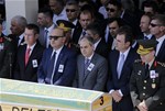 Başbakan Ahmet Davutoğlu ile Gençlik ve Spor Bakanı Akif Çağatay Kılıç, Şehit Piyade Onbaşı Hamza Yıldırım'ın Kocatepe Camii'nde düzenlenen cenaze törenine katıldı.
