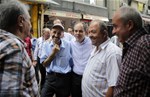 Gençlik ve Spor Bakanı Akif Çağatay Kılıç, Samsun'un Saathane Meydanı esnafını ziyaret etti.