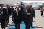 Gençlik ve Spor Bakanı Akif Çağatay Kılıç, ülkemize resmi ziyarette bulunan Avusturalya Valisi Sir Peter John Cosgrove 'u Esenboğa Şeref Salonun'nda düzenlenen resmi törenle karşıladı.