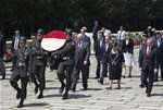 Gençlik ve Spor Bakanı Akif Çağatay Kılıç, Avustralya Genel Valisi Sir Peter John Cosgrove’un Anıtkabir ziyaretine refakat etti.