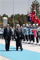 Cumhurbaşkanı Recep Tayyip Erdoğan ile Gençlik ve Spor Bakanı Akif Çağatay Kılıç, Avusturalya Genel Valisi Sir Peter John Cosgrove'u Cumhurbaşkanlığı Külliyesi'nde düzenlenen resmi törenle karşıladı.