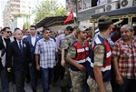 Gençlik ve Spor Bakanı Akif Çağatay Kılıç, Osmaniye'nin Kadirli İlçesi'nde düzenlenen Şehit Jandarma Uzm. Çvş. Mehmet Acar'ın cenaze törenine katıldı.