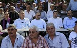 Gençlik ve Spor Bakanı Akif Çağatay Kılıç, Samun'un Alaçam İlçesinde düzenlenen 10. Geleneksel Karakucak Güreşlerini izledi.