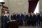 Başbakan Ahmet Davutoğlu ile Bakanlar Kurulu Anıtkabir Ziyareti gerçekleştirdi.
