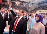 Başbakan Ahmet Davutoğlu ile Gençlik ve Spor Bakanı Akif Çağatay Kılıç, Ankara Arena'da düzenlenen AK Parti 5. Olağan Büyük Kongresi'ne katıldı.
