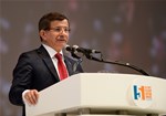 Başbakan Ahmet Davutoğlu ile Gençlik ve Spor Bakanı Akif Çağatay Kılıç, Ankara Arena'da düzenlenen AK Parti 5. Olağan Büyük Kongresi'ne katıldı.
