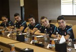 Gençlik ve Spor Bakanı Akif Çağatay Kılıç, Ampüte A Milli Futbol Takımını makamında kabul etti.