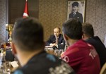 Gençlik ve Spor Bakanı Akif Çağatay Kılıç, Ampüte A Milli Futbol Takımını makamında kabul etti.
