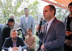 Gençlik ve Spor Bakanı Akif Çağatay Kılıç, Samsun'un Kavak İlçesi'nde Muhtarlar, Zı·raat Odası ve Esnaf Odaları ile bir araya geldi.