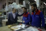 Gençlik ve Spor Bakanı Akif Çağatay Kılıç, Samsun'un Kavak İlçesi'nde OSB Fabrikalarını ziyaret etti.