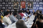 Gençlik ve Spor Bakanı Akif Çağatay Kılıç, AK Parti Çarşamba İlçe Teşkilatı ile bir araya geldi.