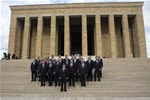 Başbakan Ahmet Davutoğlu ve Bakanlar Kurulu Üyeleri Anıtkabir'i ziyaret etti.