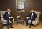 Gençlik ve Spor Bakanı Akif Çağatay Kılıç, TMOK Başkanı Uğur Erdener'i makamında kabul etti.