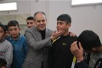 Gençlik ve Spor Bakanı Akif Çağatay Kılıç, Kırıkkale Başpınar Stadyumu'nun altında bulunan boks salonuna giderek antrenman yapan sporcuları ziyaret etti.
