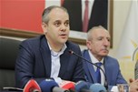 Gençlik ve Spor Bakanı Akif Çağatay Kılıç, AK Parti Mardin İl Başkanlığı binasını ziyaret etti.