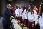 Gençlik ve Spor Bakanı Akif Çağatay Kılıç, Buz Hokeyi Kadın A Milli Takımını makamında kabul etti.