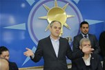 Gençlik ve Spor Bakanı Akif Çağatay Kılıç, Atakum İlçe Başkanlığı üyeleri ile toplantıda buluştu.