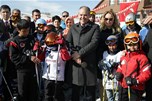 Başbakan Ahmet Davutoğlu, Gençlik ve Spor Bakanı Akif Çağatay Kılıç ile Bingöl’deki Haserek Kayak Merkezi’nin açılışını yaptı.